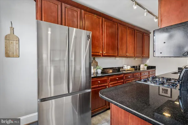 $334,000 | 3010 Wisconsin Avenue Northwest, Unit 209, Washington, DC 20016