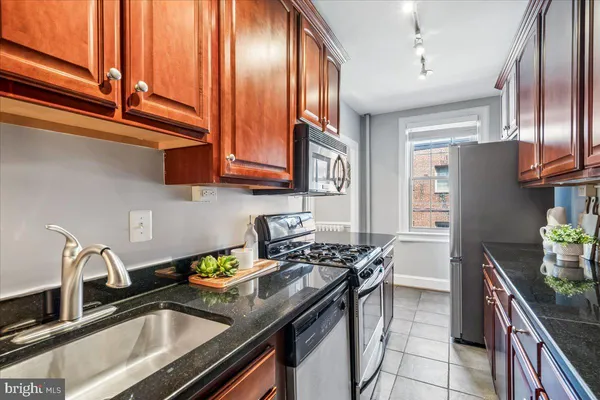 $334,000 | 3010 Wisconsin Avenue Northwest, Unit 209, Washington, DC 20016