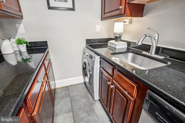 $334,000 | 3010 Wisconsin Avenue Northwest, Unit 209, Washington, DC 20016