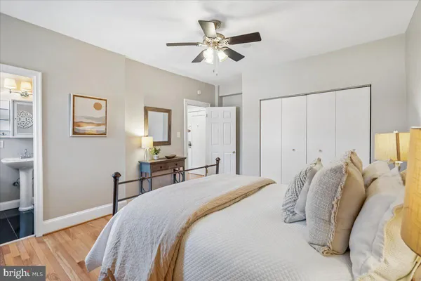 $334,000 | 3010 Wisconsin Avenue Northwest, Unit 209, Washington, DC 20016