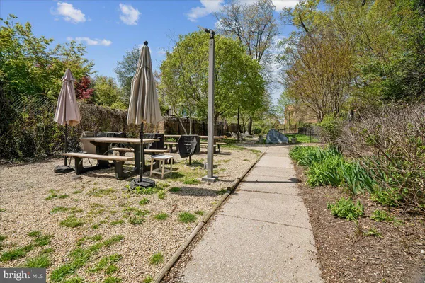 $334,000 | 3010 Wisconsin Avenue Northwest, Unit 209, Washington, DC 20016