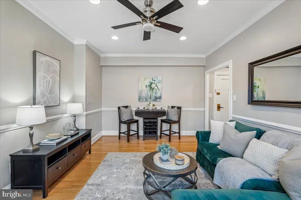 $334,000 | 3010 Wisconsin Avenue Northwest, Unit 209, Washington, DC 20016