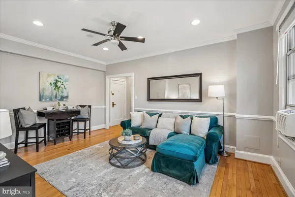 $334,000 | 3010 Wisconsin Avenue Northwest, Unit 209, Washington, DC 20016