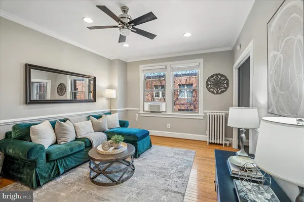 $334,000 | 3010 Wisconsin Avenue Northwest, Unit 209, Washington, DC 20016