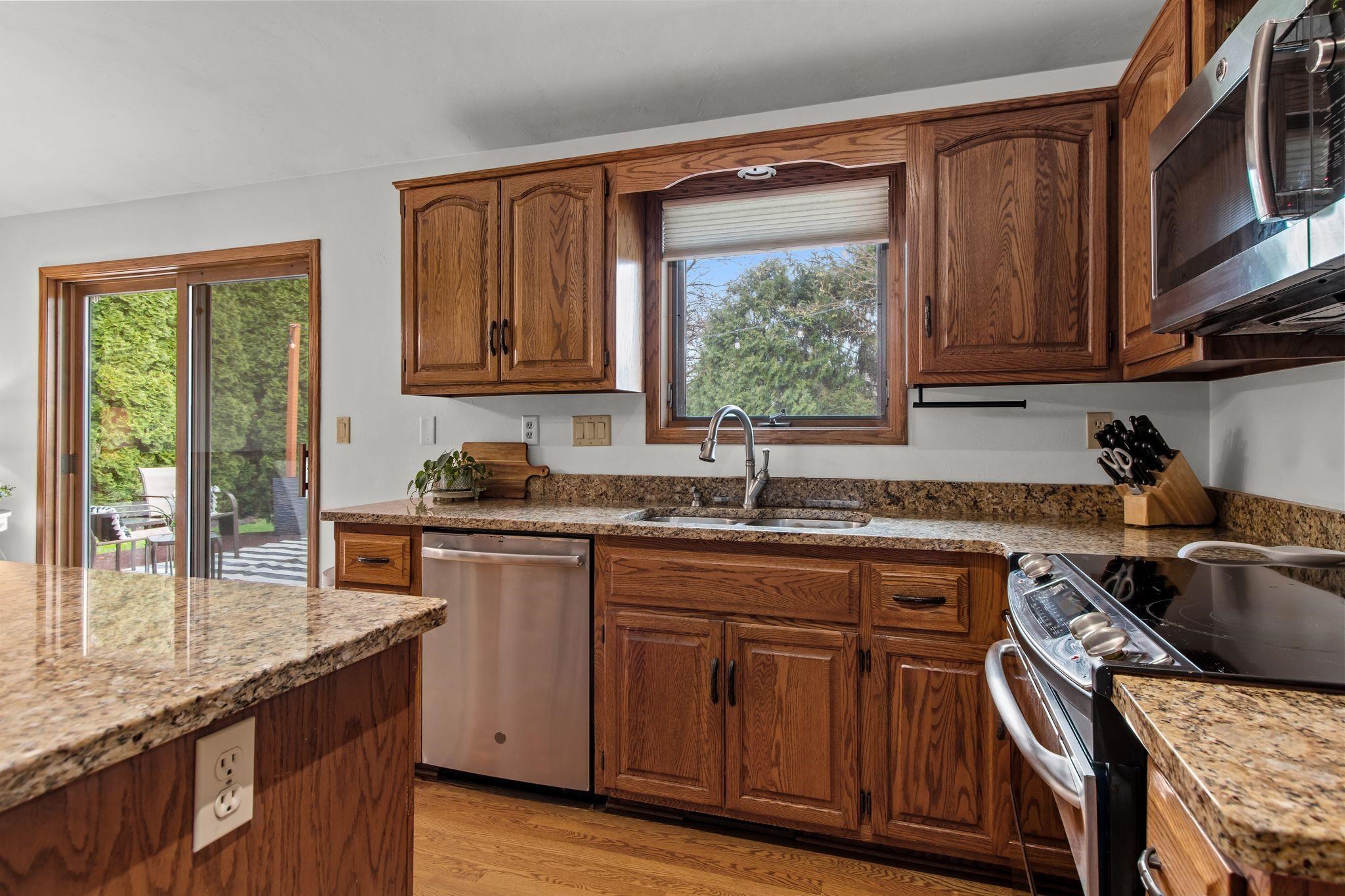 2212 West Seneca Drive Appleton, WI 54914 - Photo 15 of 46