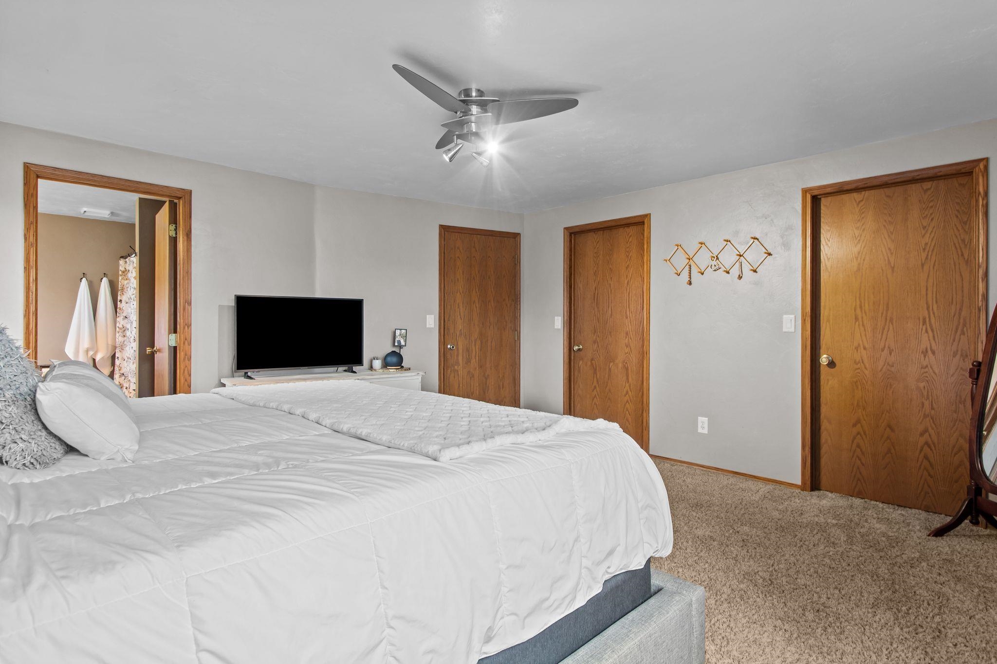 2212 West Seneca Drive Appleton, WI 54914 - Photo 21 of 46