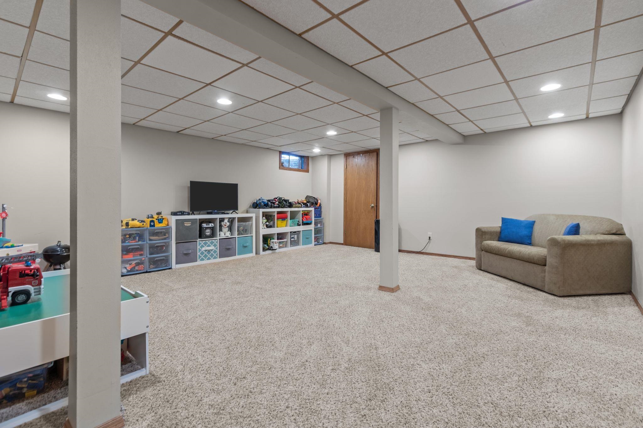 2212 West Seneca Drive Appleton, WI 54914 - Photo 32 of 46