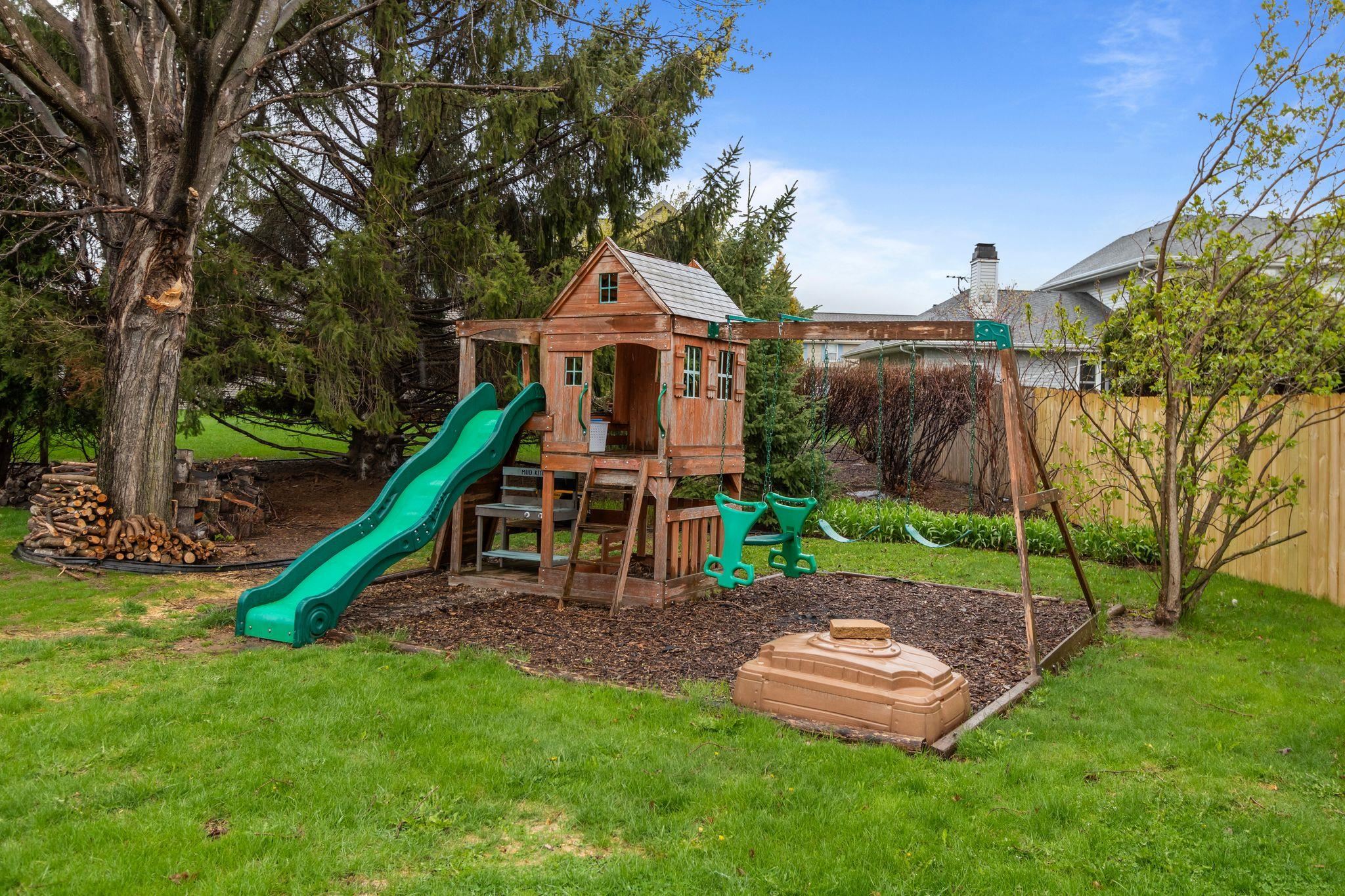 2212 West Seneca Drive Appleton, WI 54914 - Photo 36 of 46