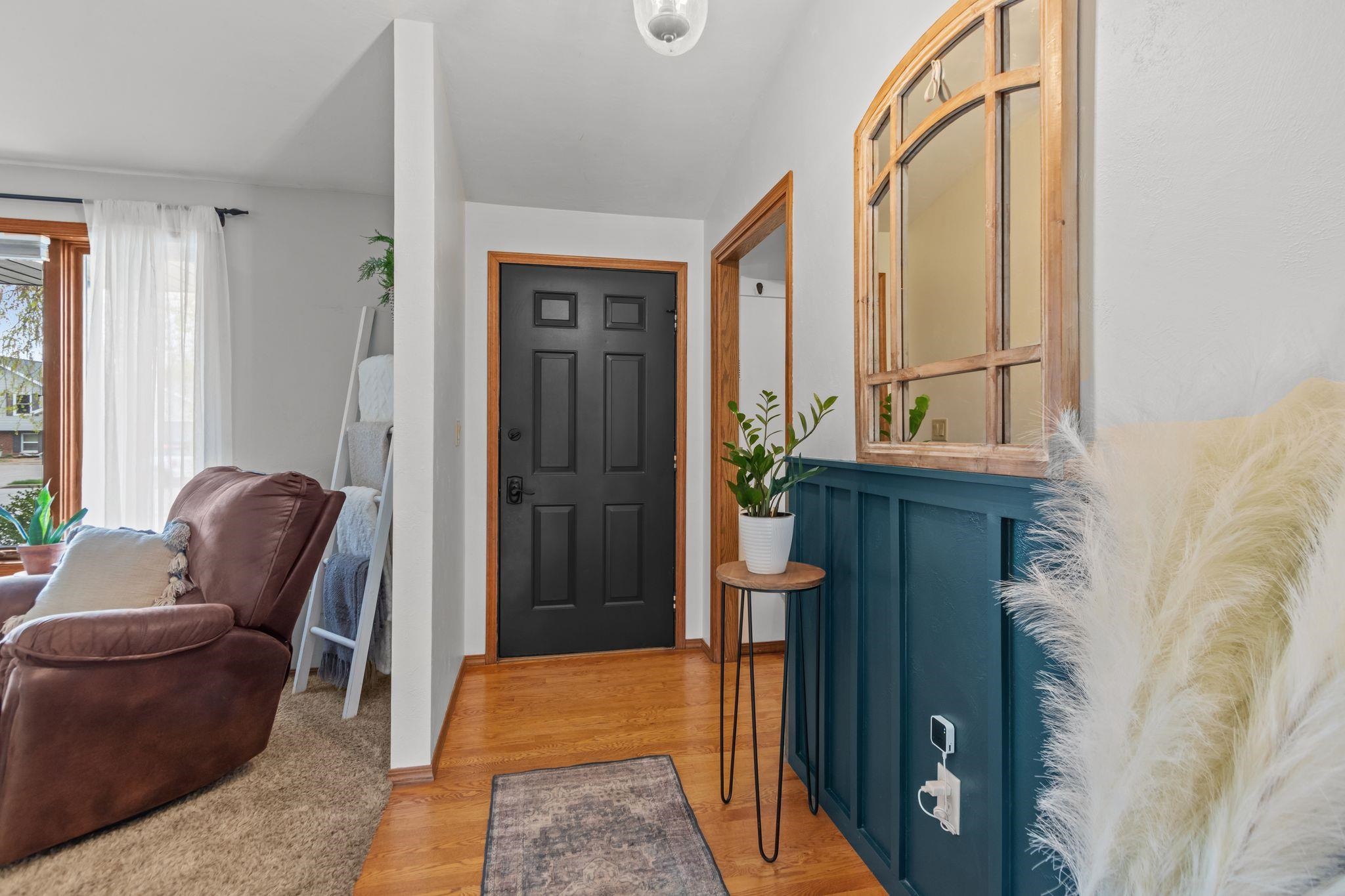 2212 West Seneca Drive Appleton, WI 54914 - Photo 4 of 46