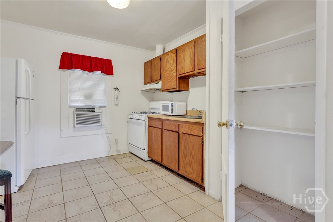 5013 A Ogeechee Road, Unit 10 Savannah, GA 31405 - Photo 3 of 5