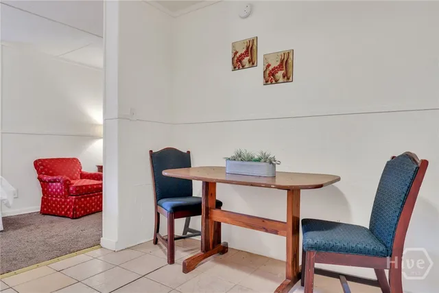 $1,300 | 5013 A Ogeechee Road, Unit 10, Savannah, GA 31405