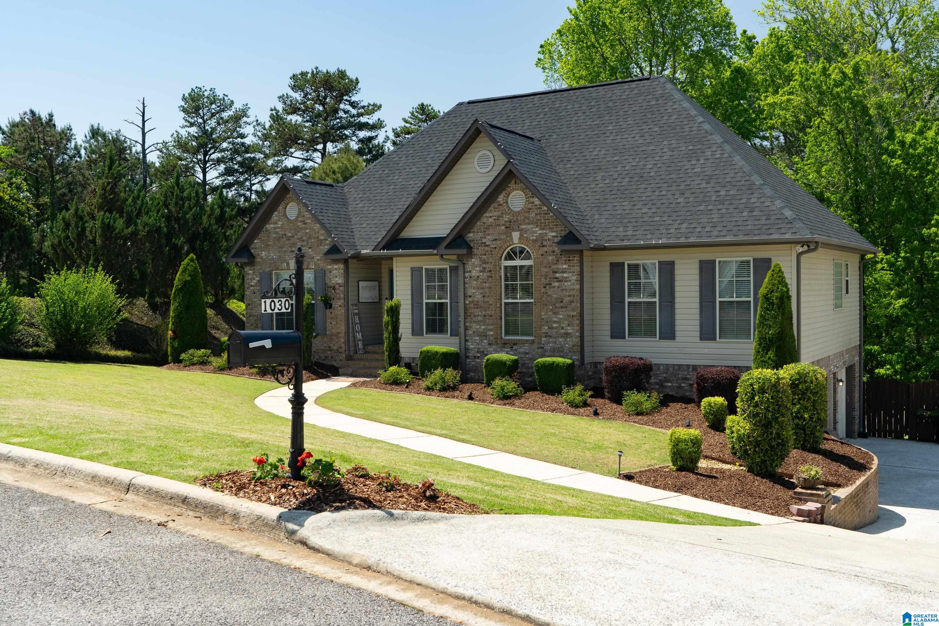1030 Summit Ridge Way Odenville, AL 35120 - Photo 2 of 32