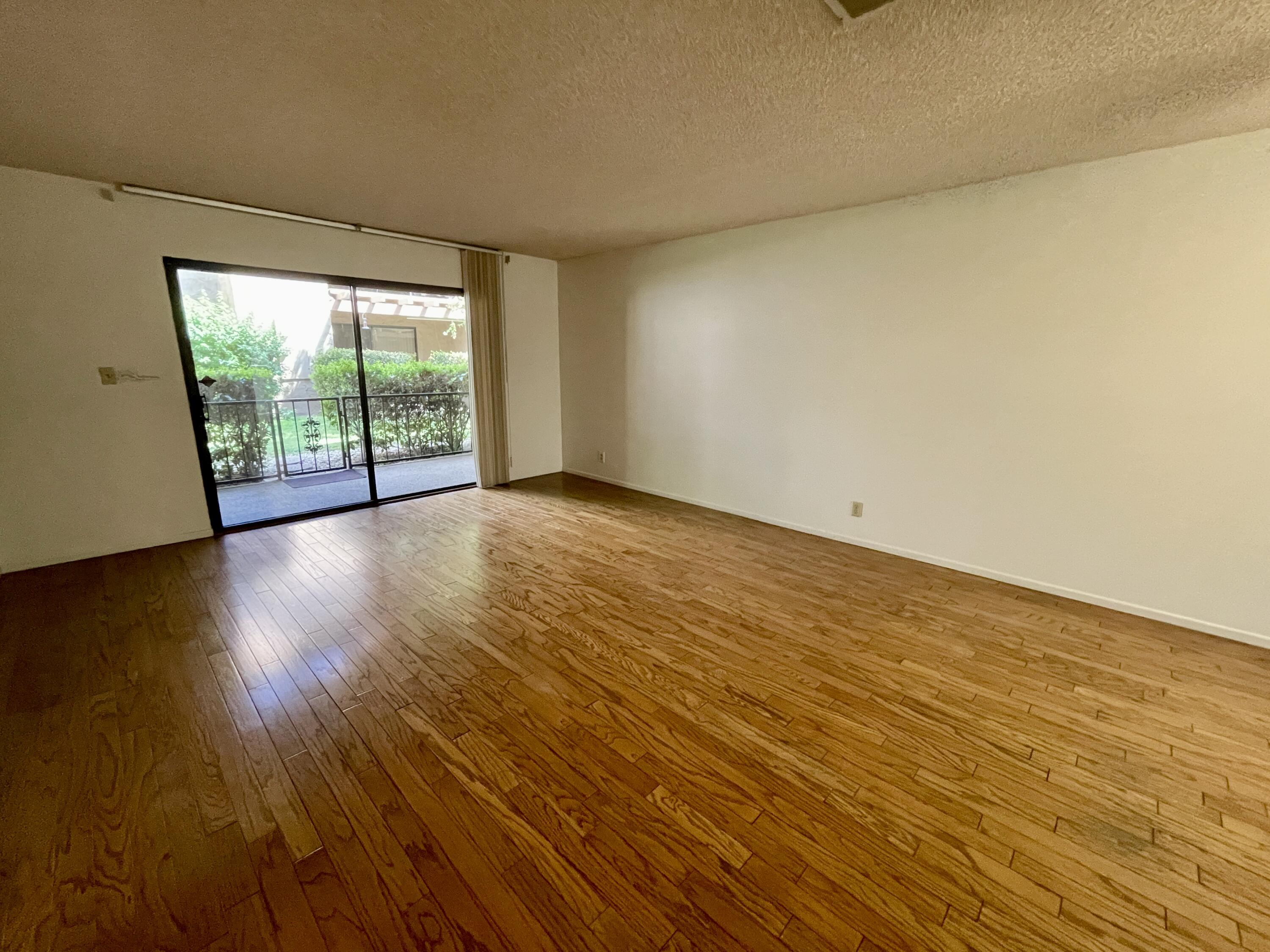 1050 Ramon Road, Unit 5 Palm Springs, CA 92264 - Photo 8 of 28 IMG_3992