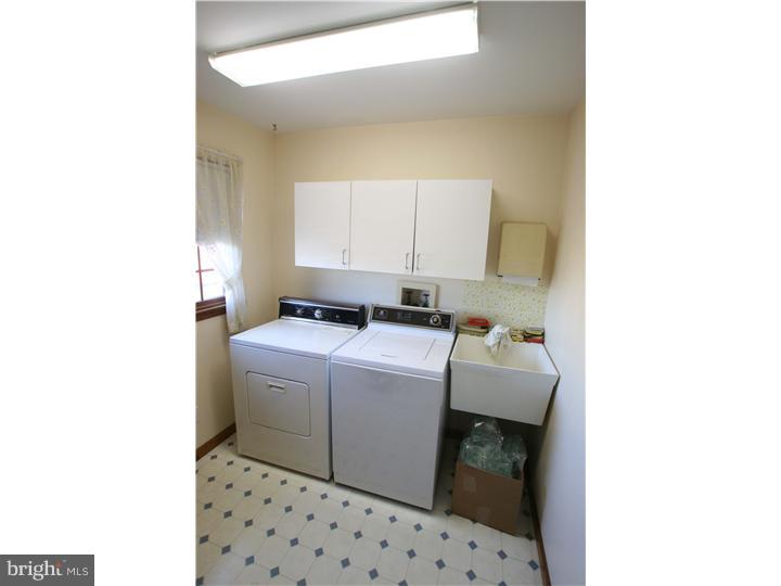 102 Sunshine Lane Middletown, DE 19709 - Photo 17 of 19 Laundry Room