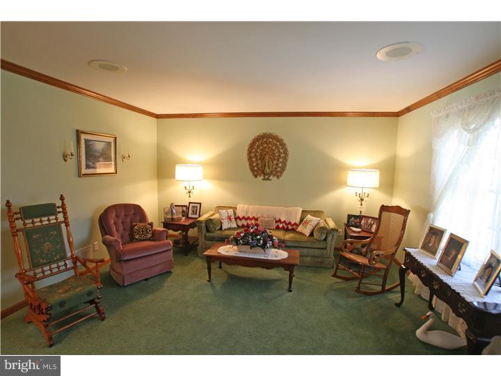 102 Sunshine Lane Middletown, DE 19709 - Photo 5 of 19 Living Room