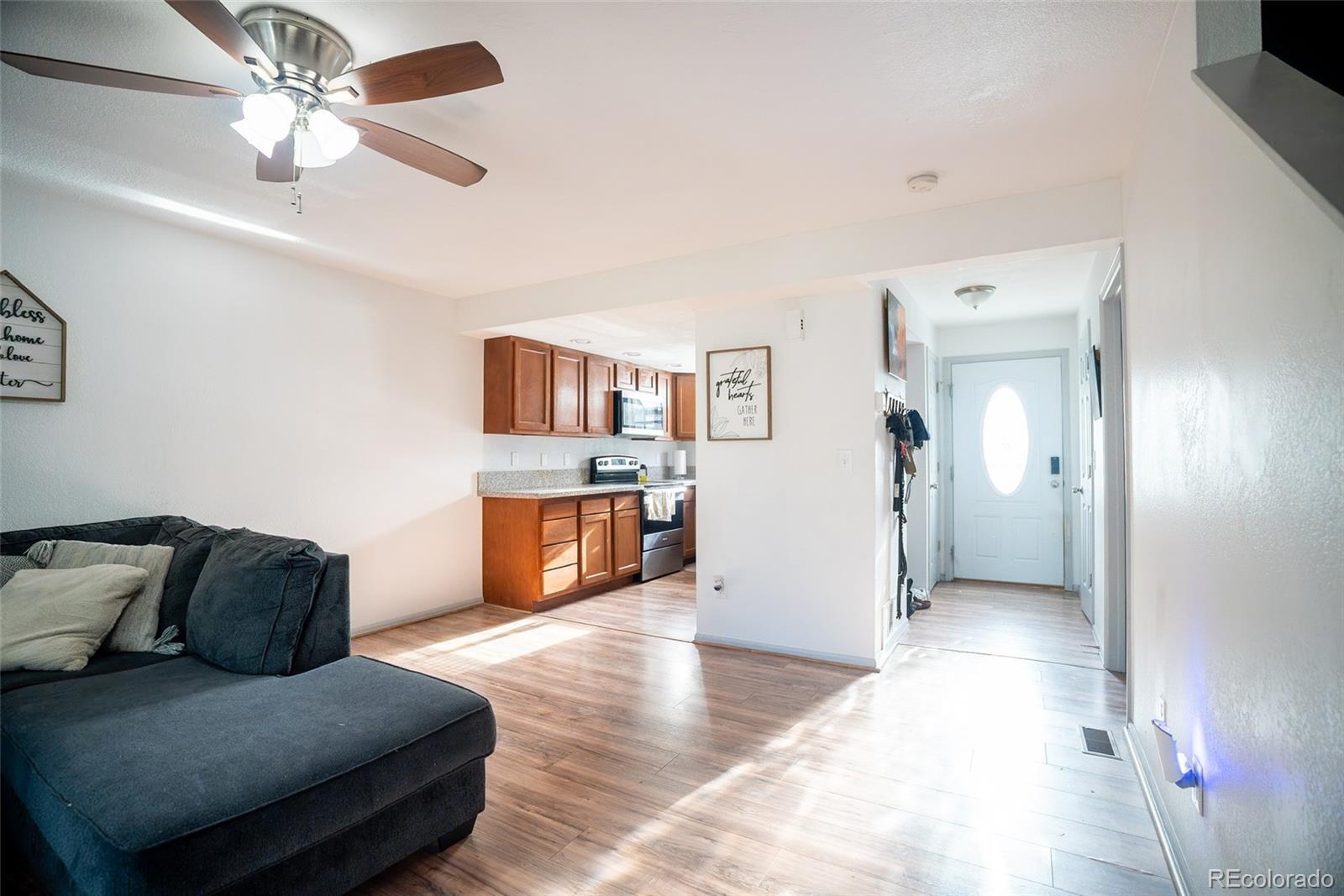 4107 South Rifle Way Aurora, CO 80013 - Photo 4 of 19