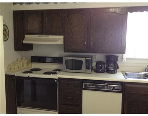 291 3rd Street Allison, PA 15413 - Photo 4 of 12 Cafeteria/Kitchen.