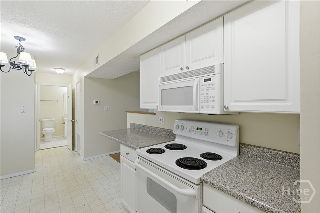 401 North Cromwell Road, Unit D2 Savannah, GA 31410 - Photo 6 of 21