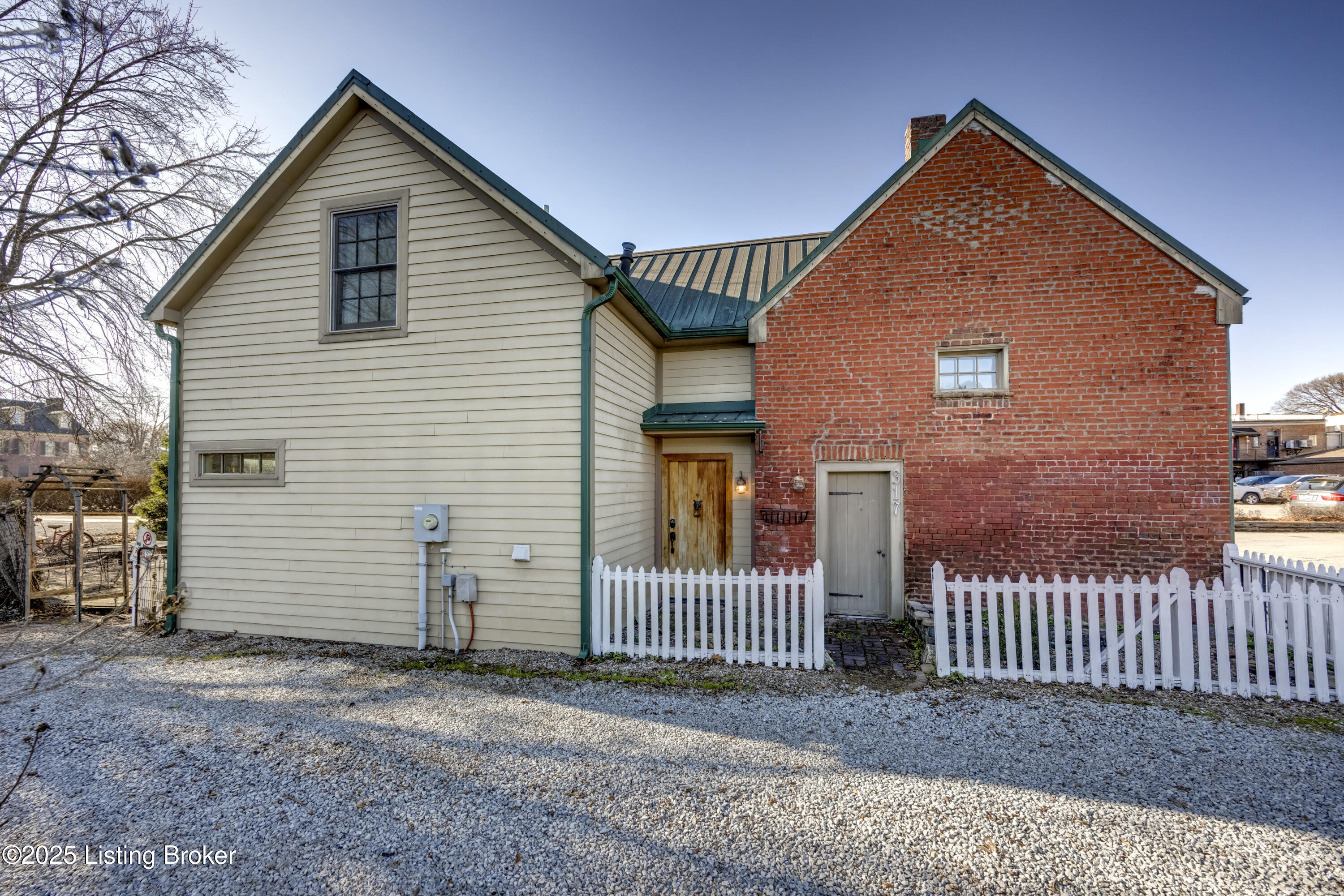 317 East Raspberry Alley Bardstown, KY 40004 - Photo 3 of 59 2Y0A6027-A