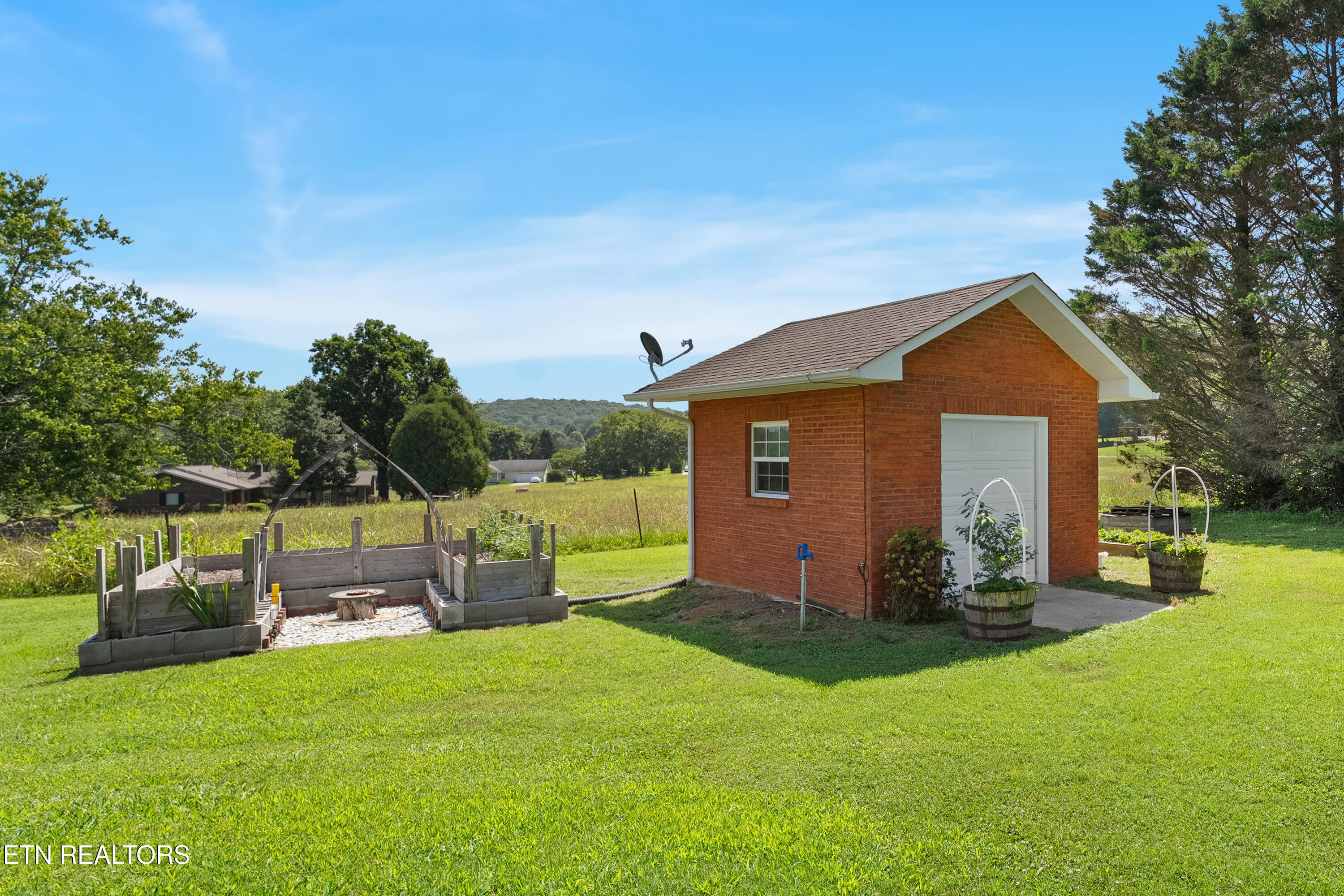 865 River Road Kingston, TN 37763 - Photo 6 of 49 DSC03808