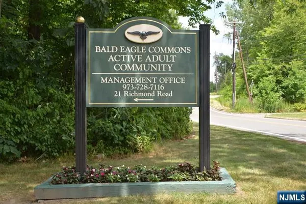 $2,200 | 2 Richmond Road, Unit 110, West Milford, NJ 07480