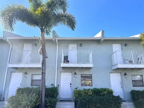 $1,645 | 4145 Northeast 21st Terrace, Lighthouse Point, FL 33064