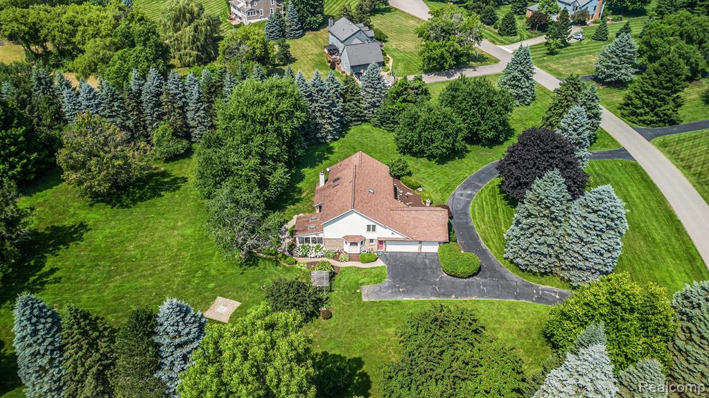 8477 Ranch Estates Road Clarkston, MI 48348 - Photo 40 of 50