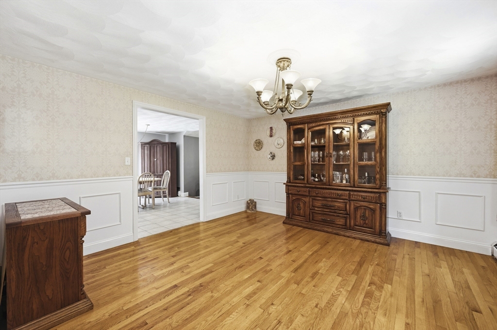 7 Fuller Lane Boxford, MA 01921 - Photo 8 of 39 Gallery Image 8