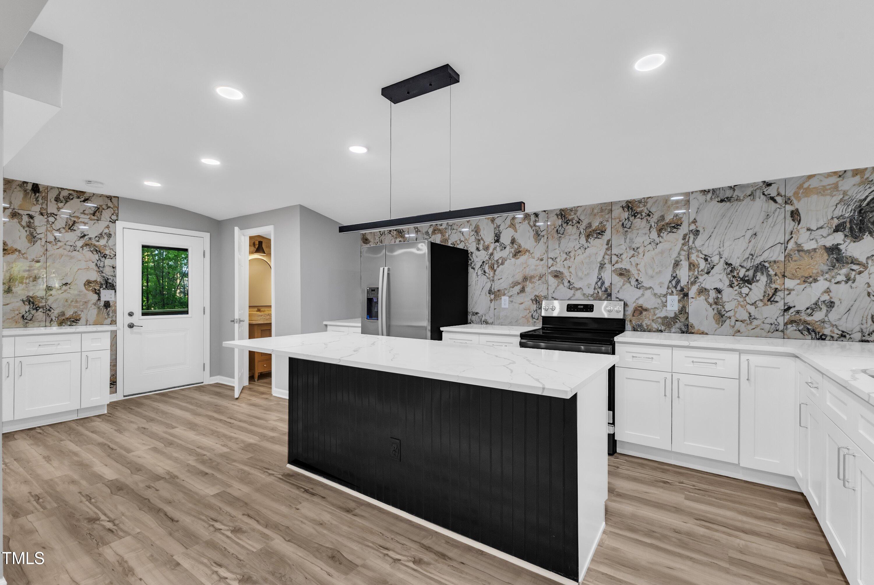 924 Lynn Road Durham, NC 27703 - Photo 11 of 33 13-924 Lynn Rd-19