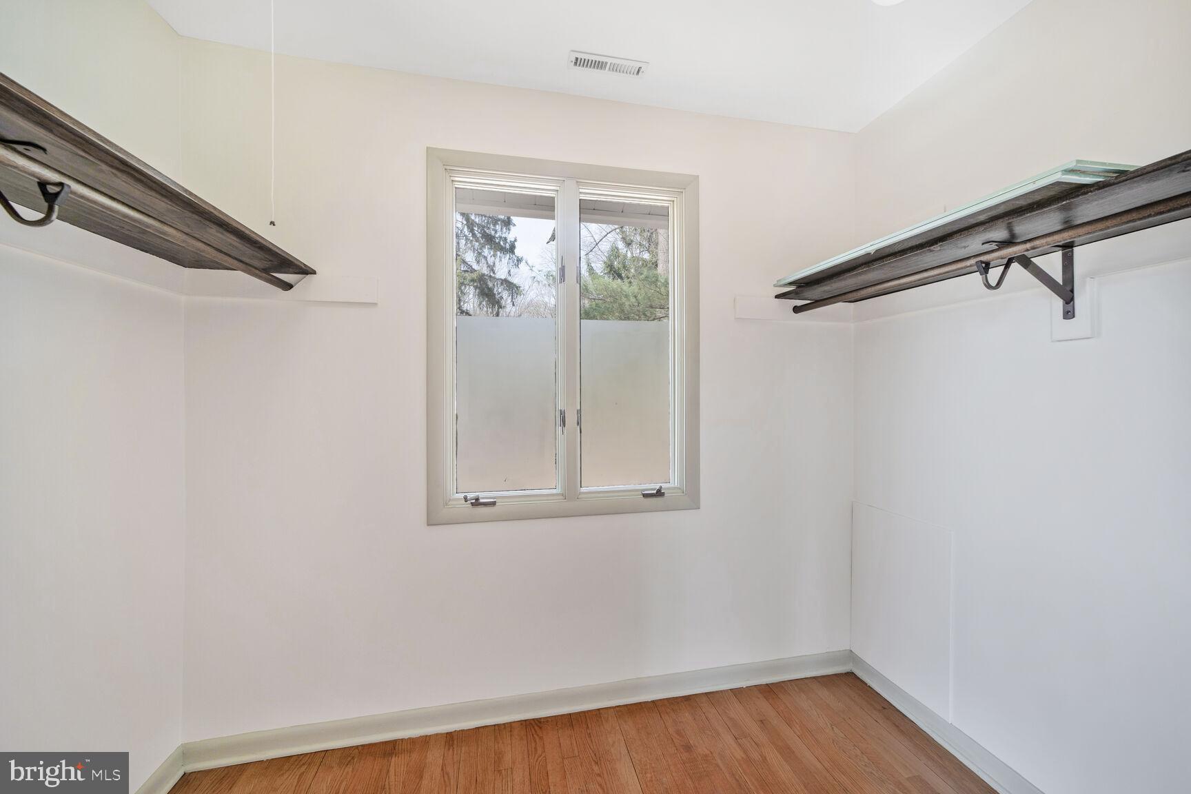 1033 Hart Road Towson, MD 21286 - Photo 12 of 32