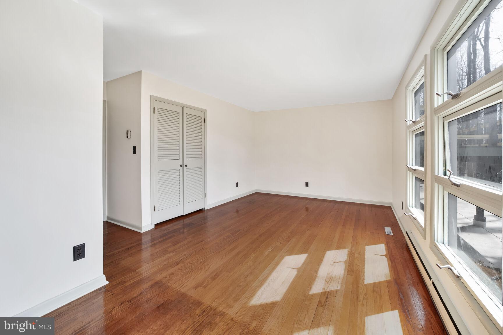 1033 Hart Road Towson, MD 21286 - Photo 15 of 32