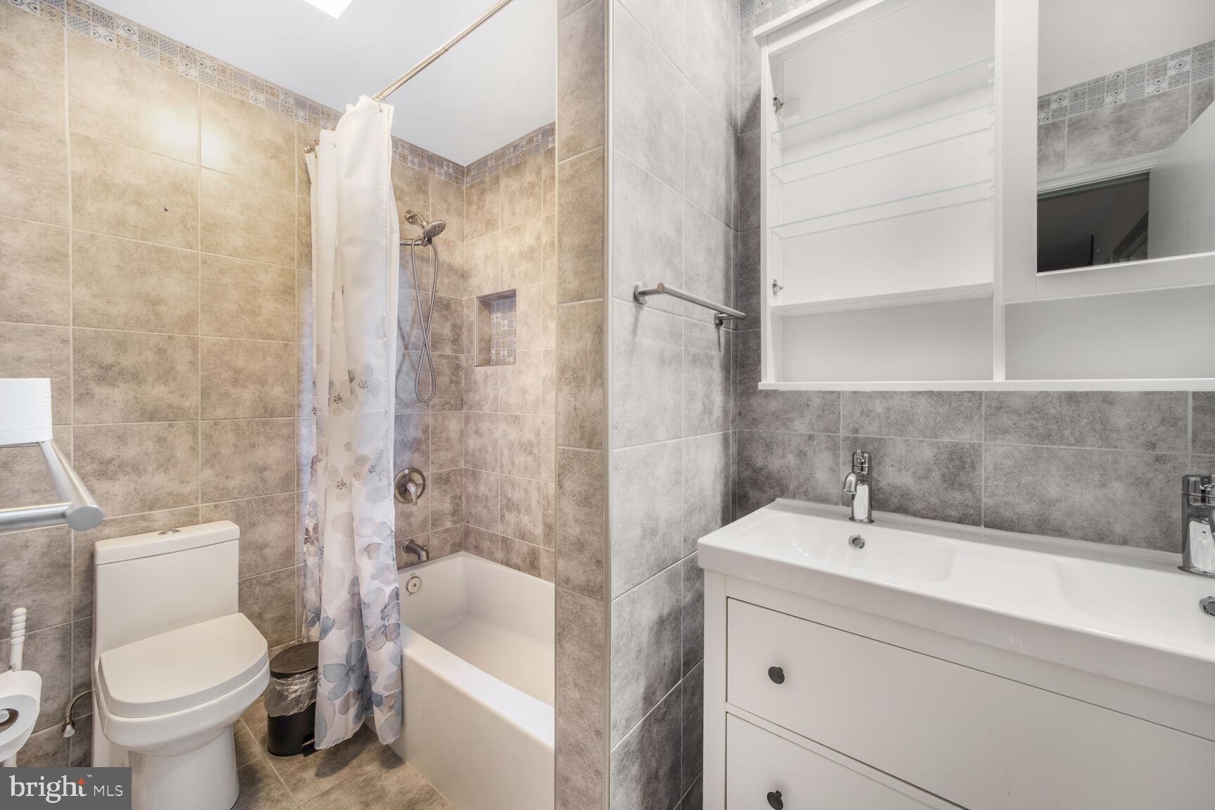 1033 Hart Road Towson, MD 21286 - Photo 23 of 32