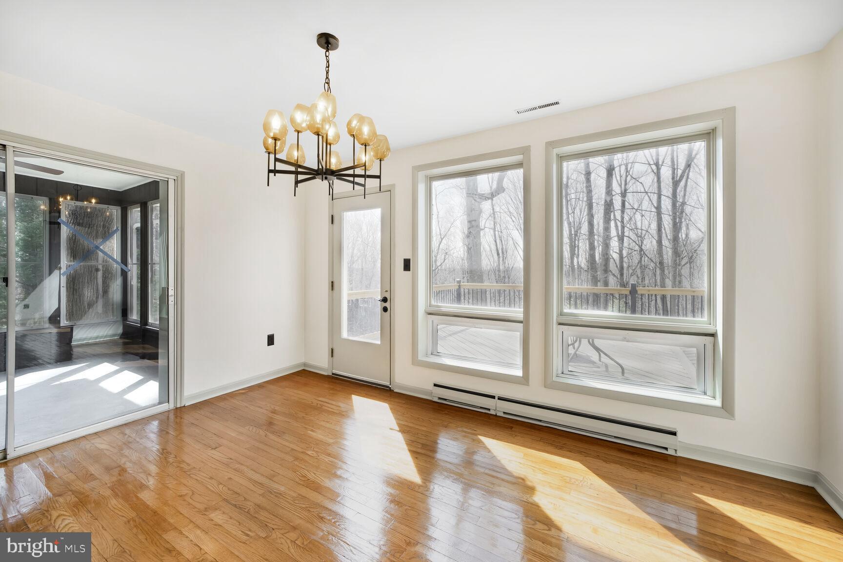 1033 Hart Road Towson, MD 21286 - Photo 4 of 32