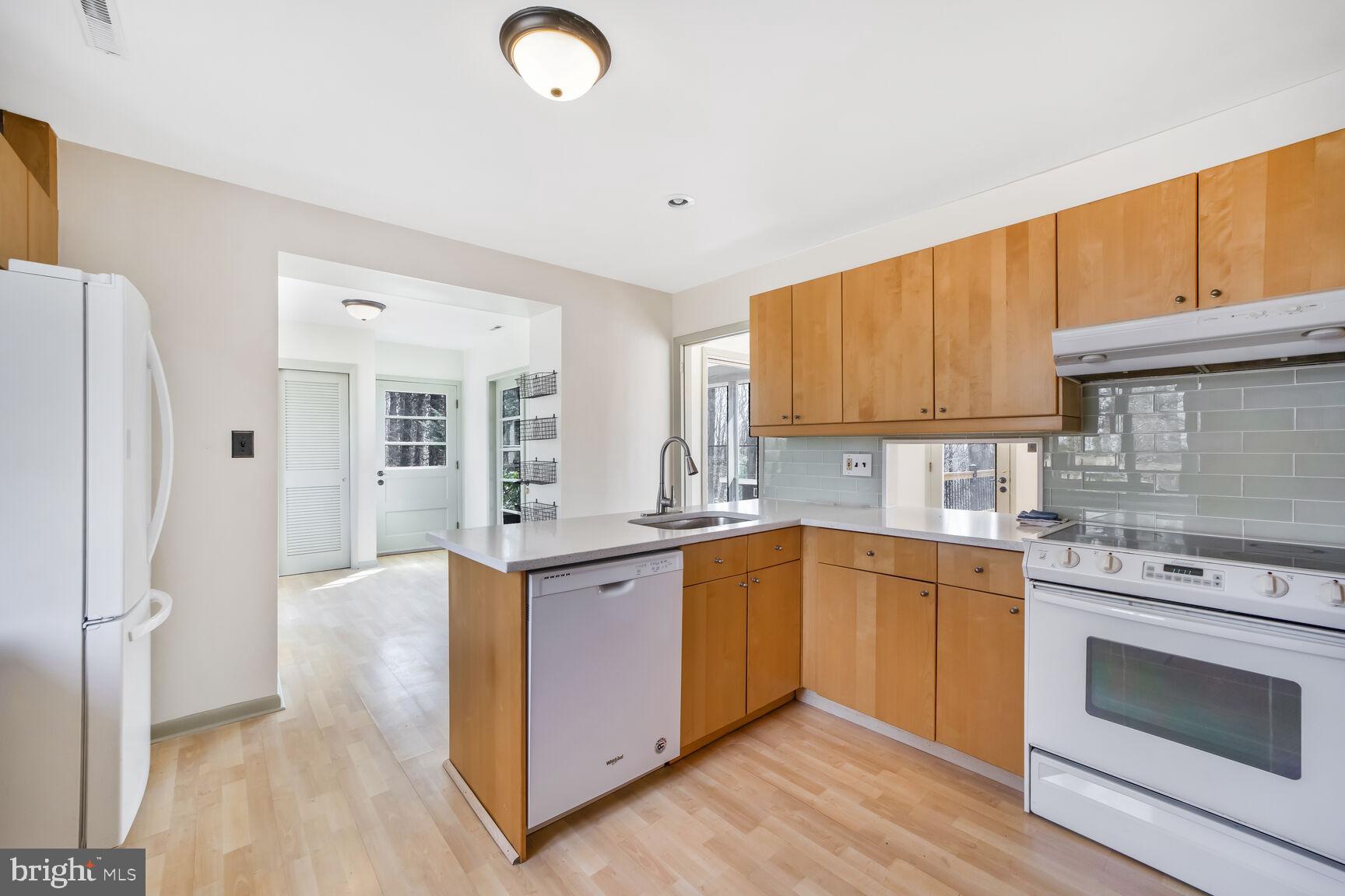 1033 Hart Road Towson, MD 21286 - Photo 8 of 32