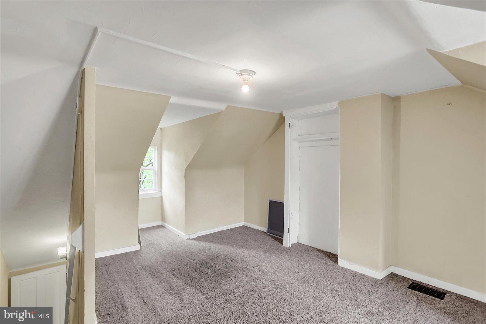 316 Beaver Street Lancaster, PA 17603 - Photo 16 of 34 a view of an empty room