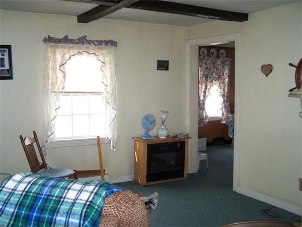 19 Ridgewood Road Worcester, MA 01606 - Photo 4 of 9 Gallery Image 4