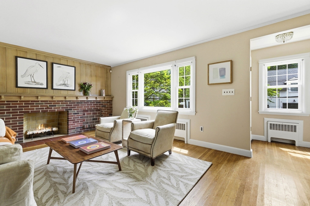 231 Moss Hill Road Boston, MA 02130 - Photo 4 of 34