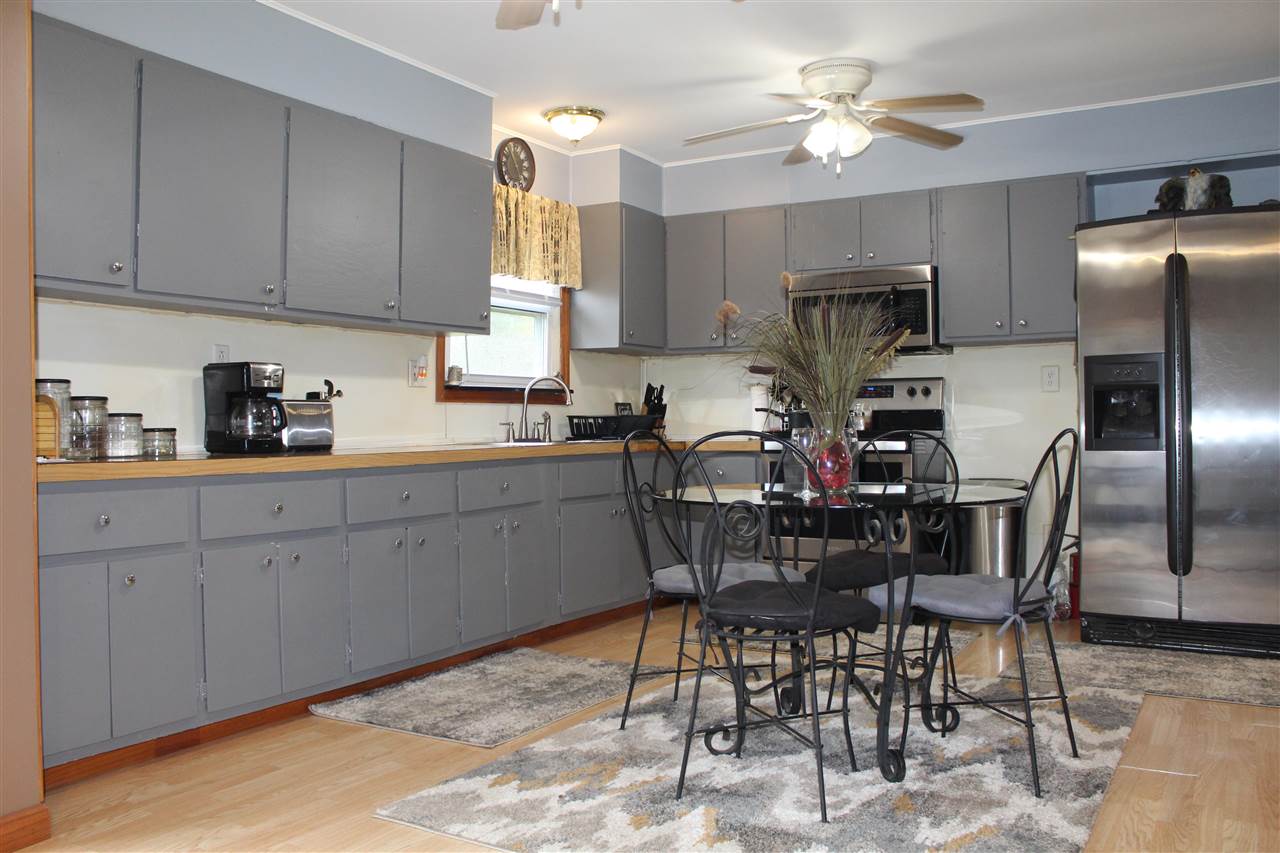 6285 East Lake Road Millington, MI 48746 - Photo 6 of 28 50063197-5.JPG