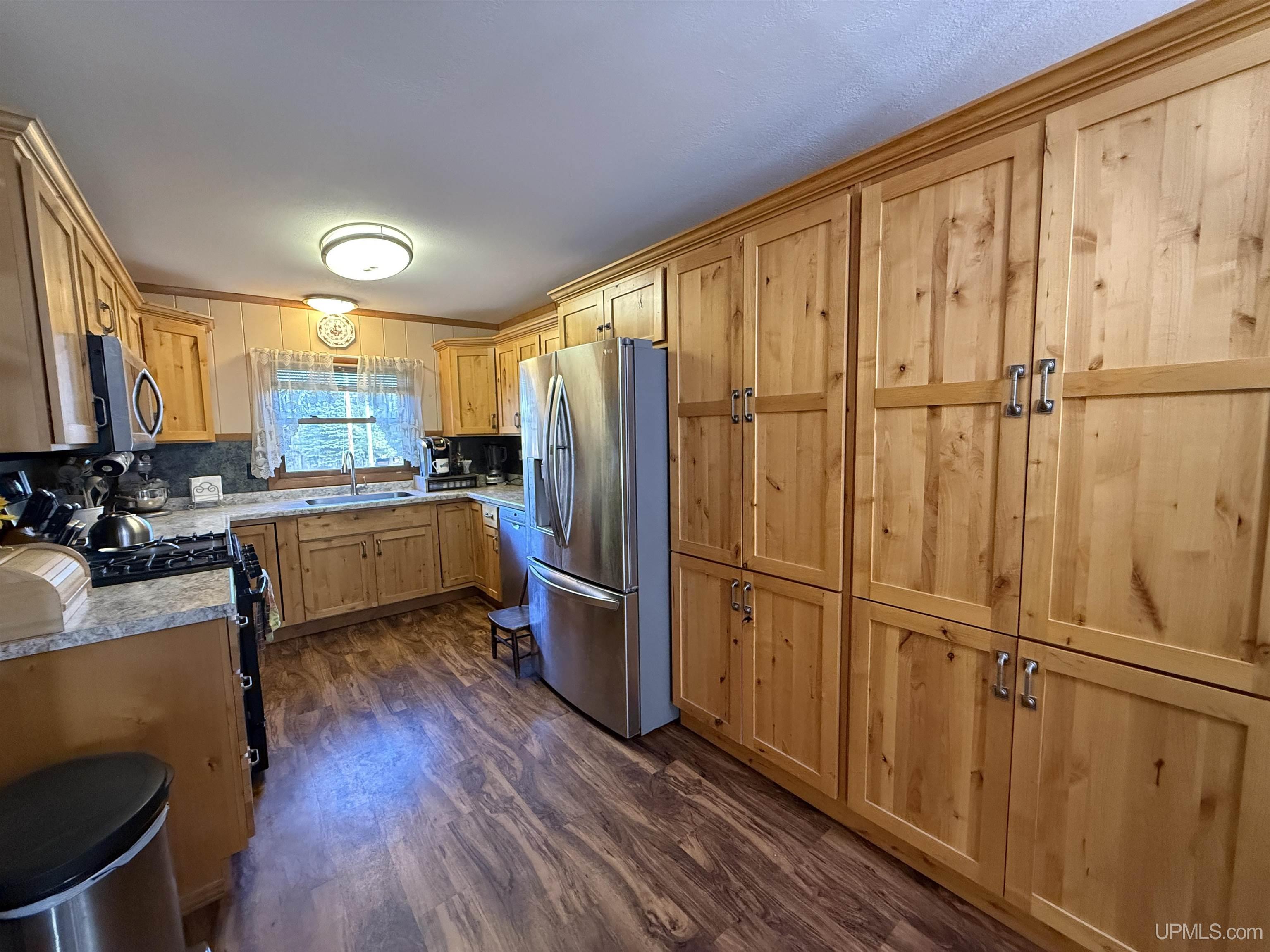 11587 Black River Road Bessemer, MI 49911 - Photo 4 of 32