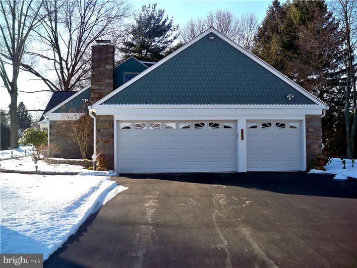 400 Collins Drive Springfield, PA 19064 - Photo 21 of 21 Garage