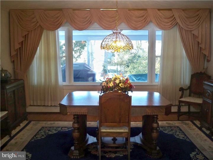400 Collins Drive Springfield, PA 19064 - Photo 6 of 21 Dining Room