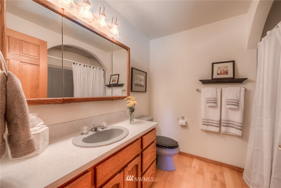 315 224th Street Southeast Bothell, WA 98021 - Photo 12 of 23