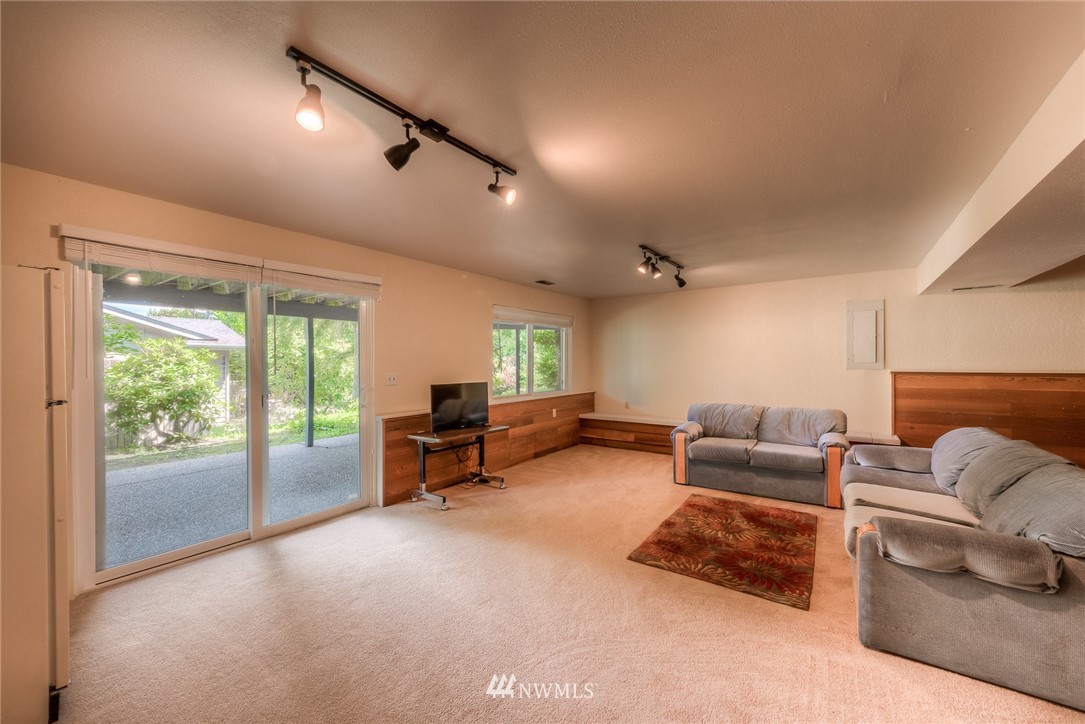 315 224th Street Southeast Bothell, WA 98021 - Photo 14 of 23