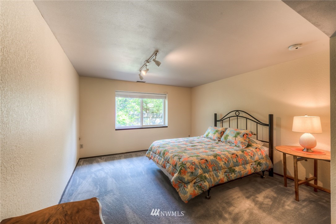 315 224th Street Southeast Bothell, WA 98021 - Photo 16 of 23