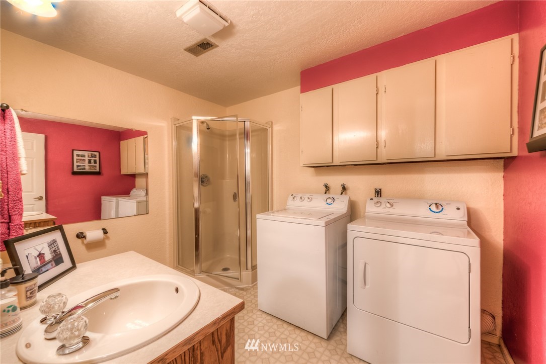 315 224th Street Southeast Bothell, WA 98021 - Photo 17 of 23