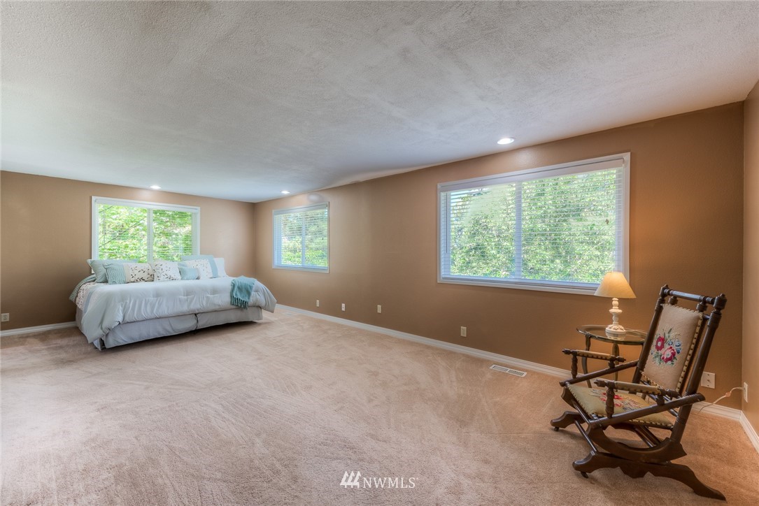 315 224th Street Southeast Bothell, WA 98021 - Photo 9 of 23