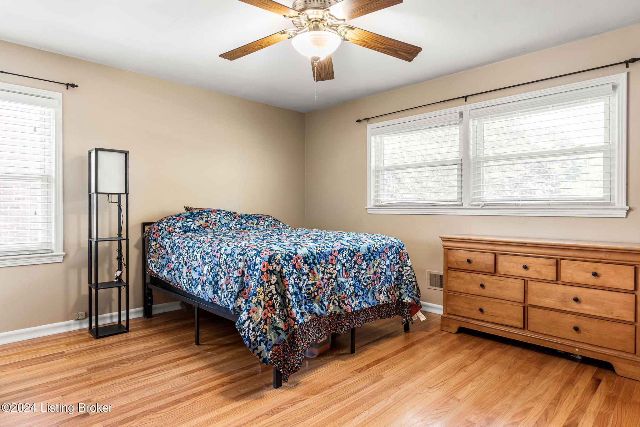 4310 Alicent Road Louisville, KY 40207 - Photo 11 of 38 4310 Alicent Rd (11 of 45)