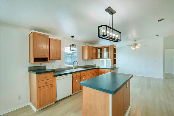 $2,195 | 132 County Road 247, Georgetown, TX 78633