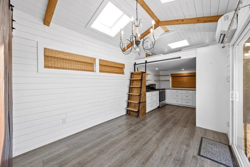 132 B County Road 247 Georgetown, TX 78633 - Photo 4 of 12