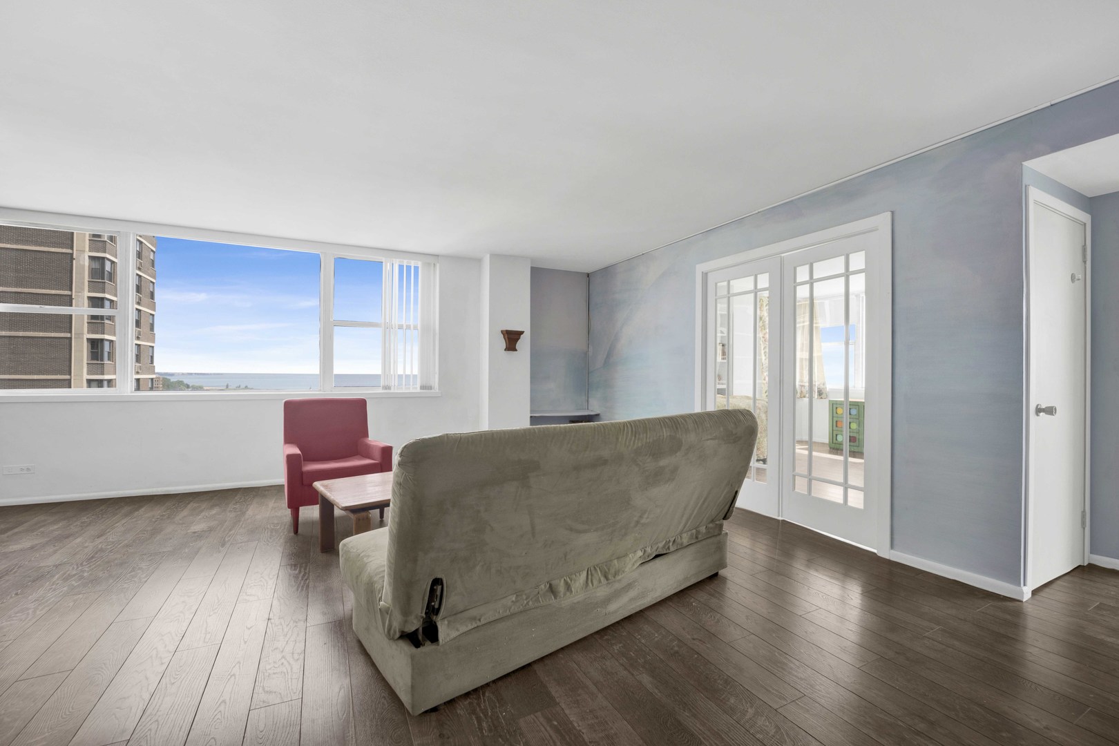 6301 North Sheridan Road, Unit 14L Chicago, IL 60660 - Photo 9 of 23 Gallery Image 9